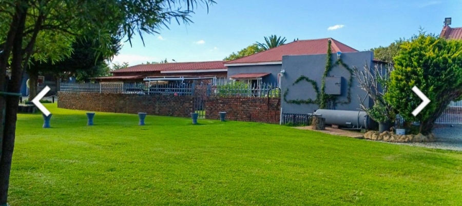  Bedroom Property for Sale in Wilkoppies North West